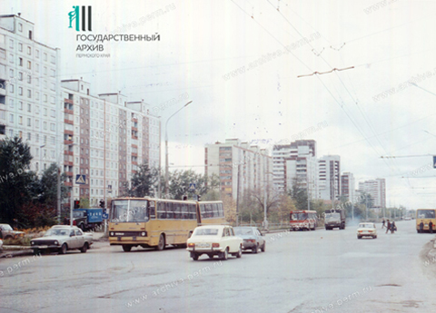 Проспект Парковый - улица в Дзержинском районе Перми, центральная улица микрорайона Парковый.