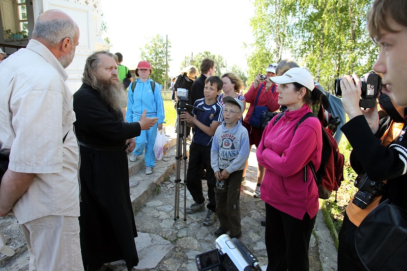 Участники проекта снимают фильм в Чердыни в 2011.JPG