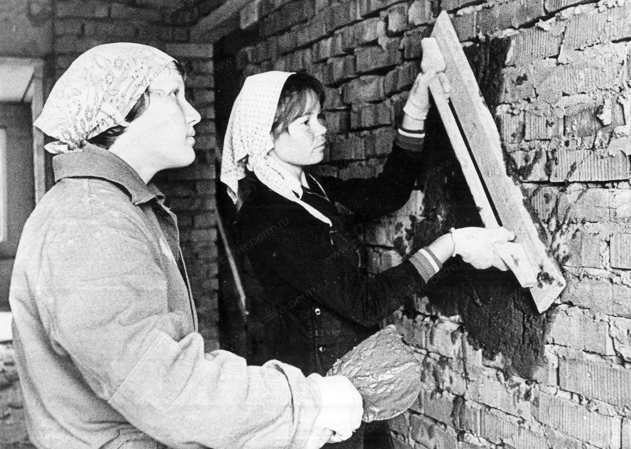 ФФ.Оп.5п.Д.0732. Студенты ССО Гренада ПГПИ 1983 Пермь..jpg