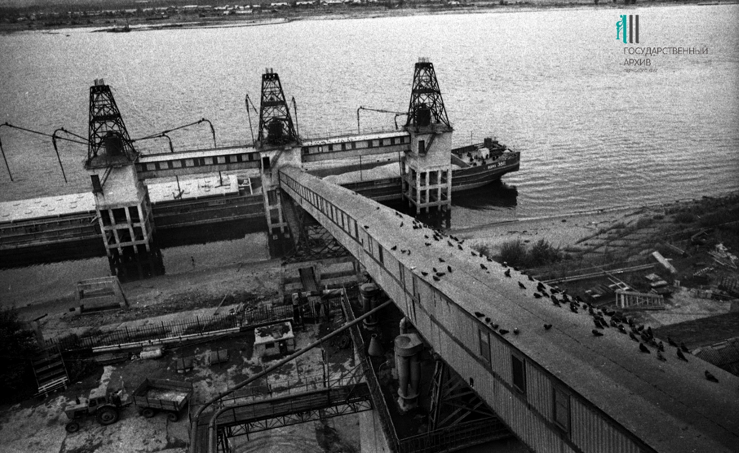 ФФ.Оп.61н-а.Д.4395.Л.19.Цеха и оборудование мукомольного з-да. 1976 г.jpg