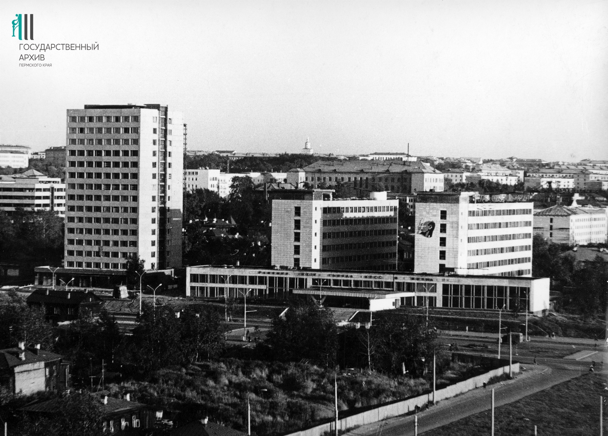 ФФ.Оп.61п.Д.07304.Панорама улицы Ленина,Пермь,1971г.jpg