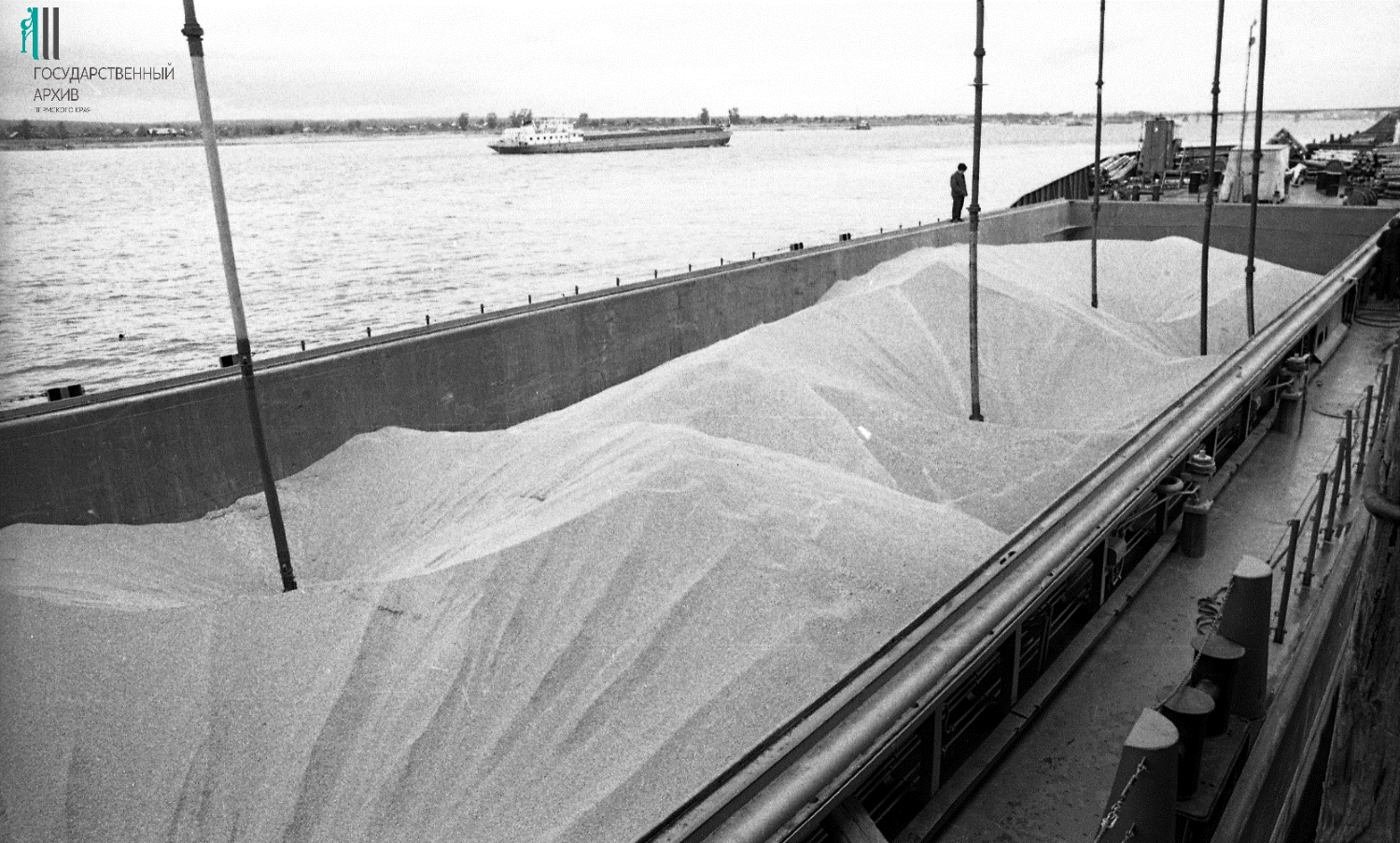 ФФ.Оп.61н-а.Д.4395.Л.52.Цеха и оборудование мукомольного з-да. 1976 г.jpg