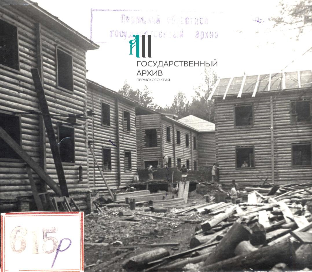 27_ФФ.61п.Оп.61п.Д.2114. Строительство жилых домов для рабочих бумкомбината.jpg
