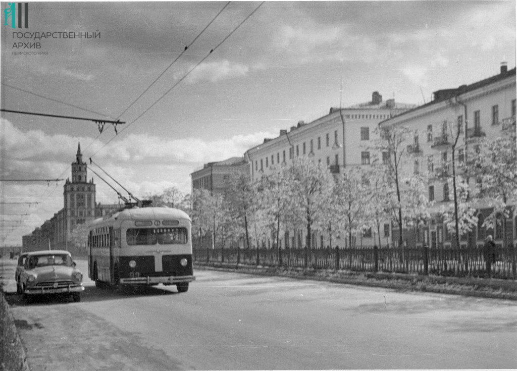 ФФ.Оп.61п.Д.01648.Л.1.Вид на Комсомольский проспект г.Перми.1961г.jpg