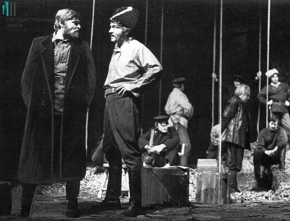 12. ФФ.2п.Оп.2п.Д.866. На сцене Пермс-го драм-го театра премьера спек-я Разгром Пермь..jpg