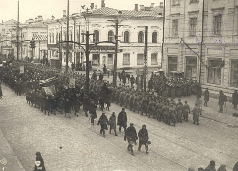 7 ноября - День Октябрьской революции 1917 года.