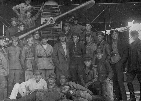 12 августа - День военно-воздушных сил. 