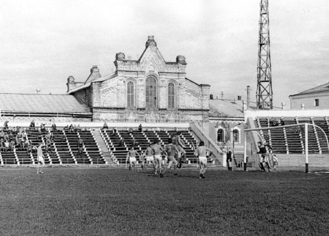 Встреча футболистов.